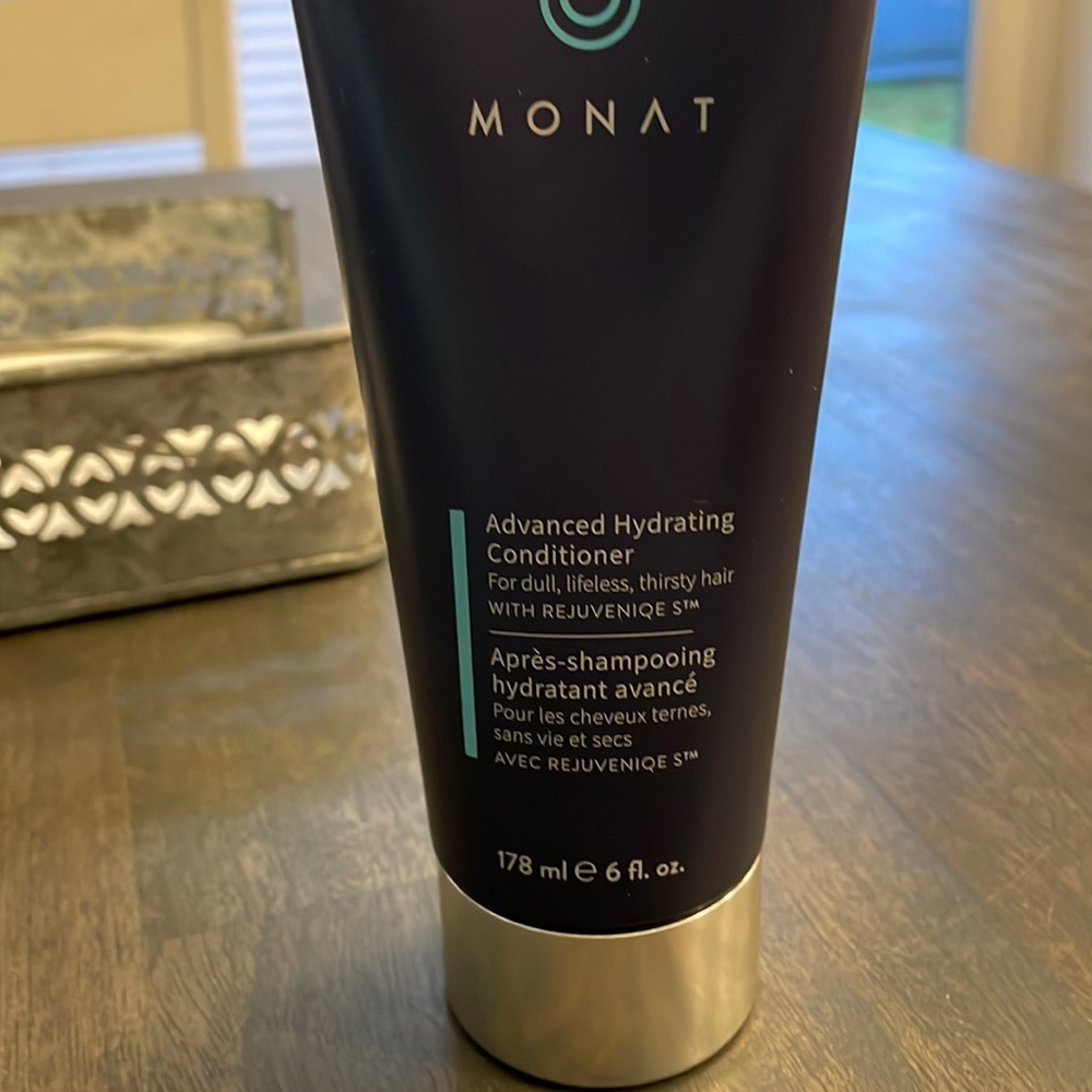 Monat Advanced Hydrating Conditioner